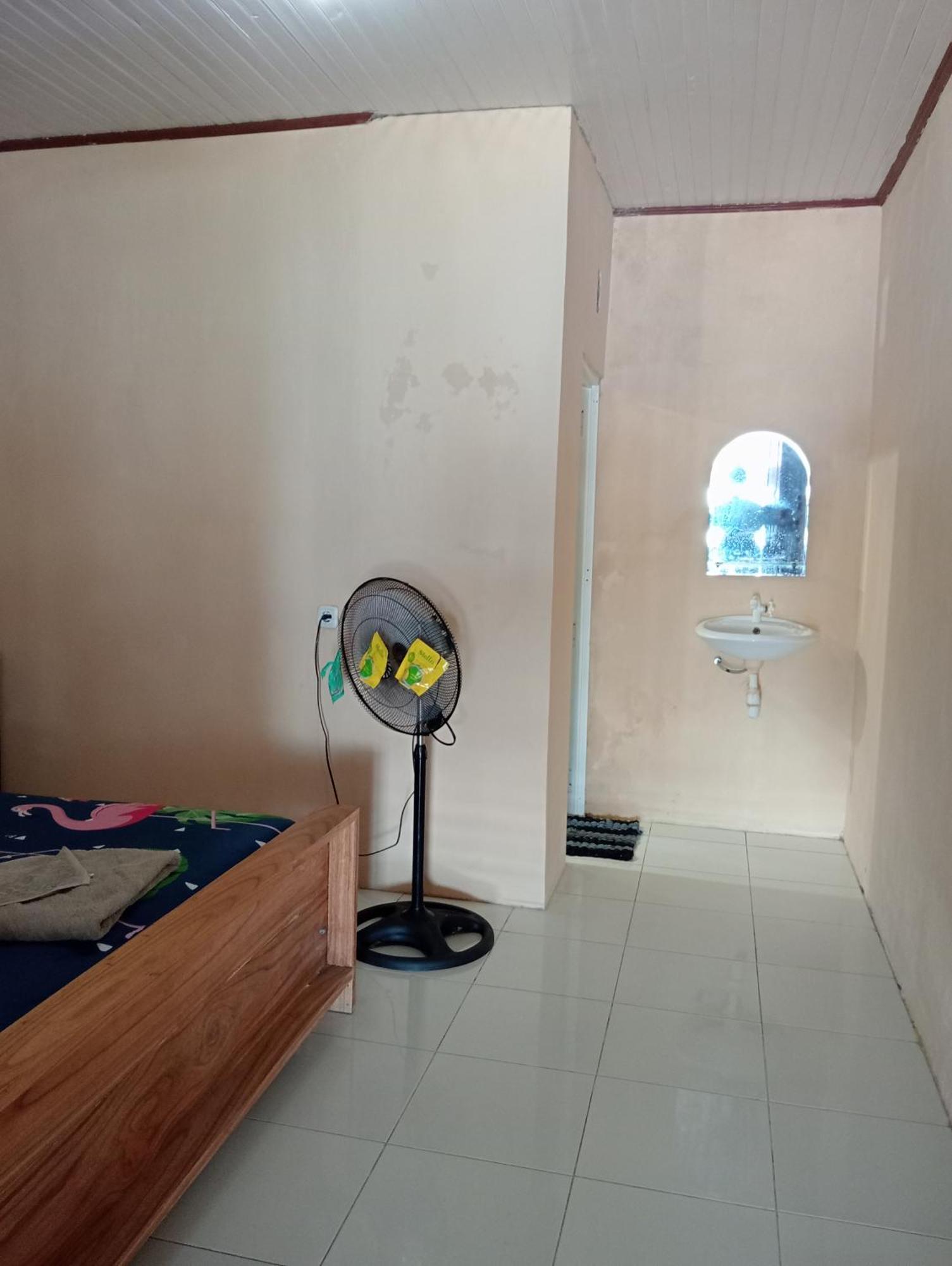 Mamalis Homestay Manado Exterior photo
